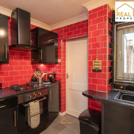 Nec, Hs2, And Airport By Real Lush - Three-bedroom House In Birmingham, Birmingham