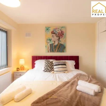 Nec, Hs2, And Airport By Real Lush - Three-bedroom House In Birmingham, * Birmingham